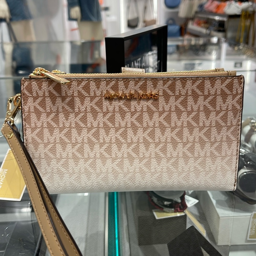 MICHAEL KORS
Jet Set Lg Ombré Logo Double-Zip Wristlet-Wallet-Phone Case Holder
